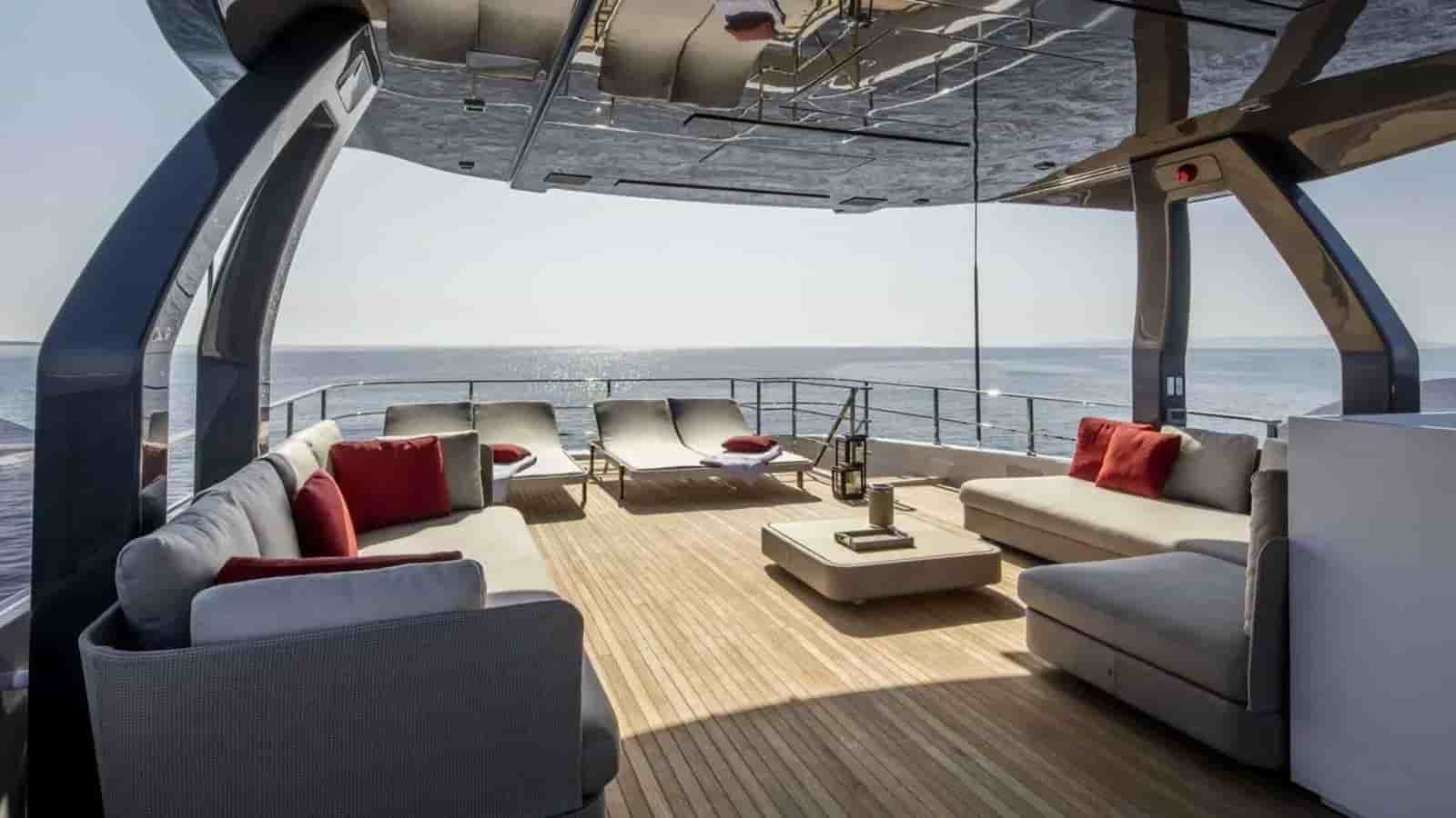 Ferretti Custom Line Navetta 33 - View 18