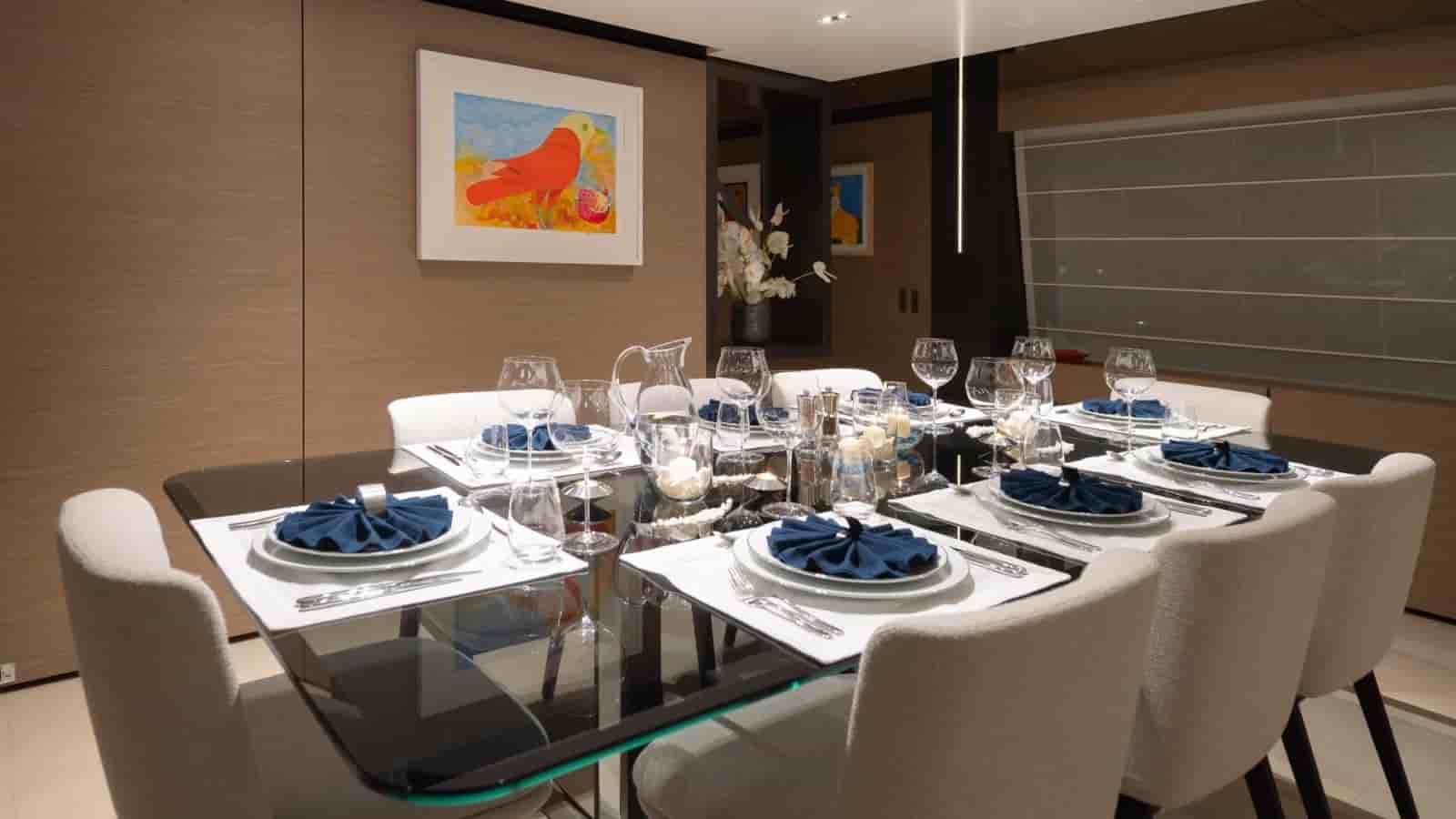 Ferretti Custom Line Navetta 33 - View 33