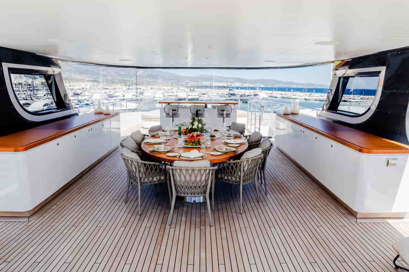 Benetti Oasis 40M - View 13