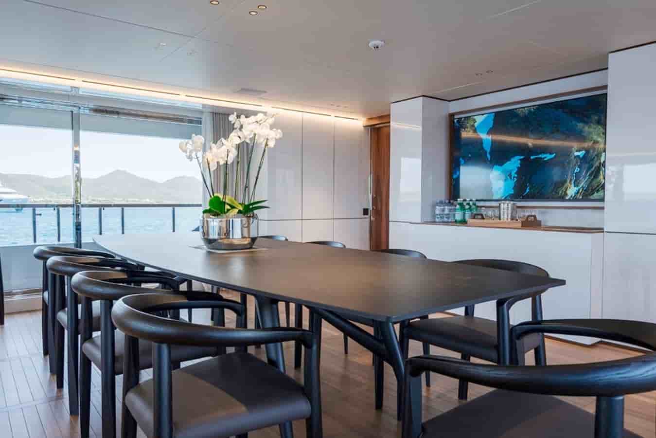 Benetti Oasis 40M - View 25