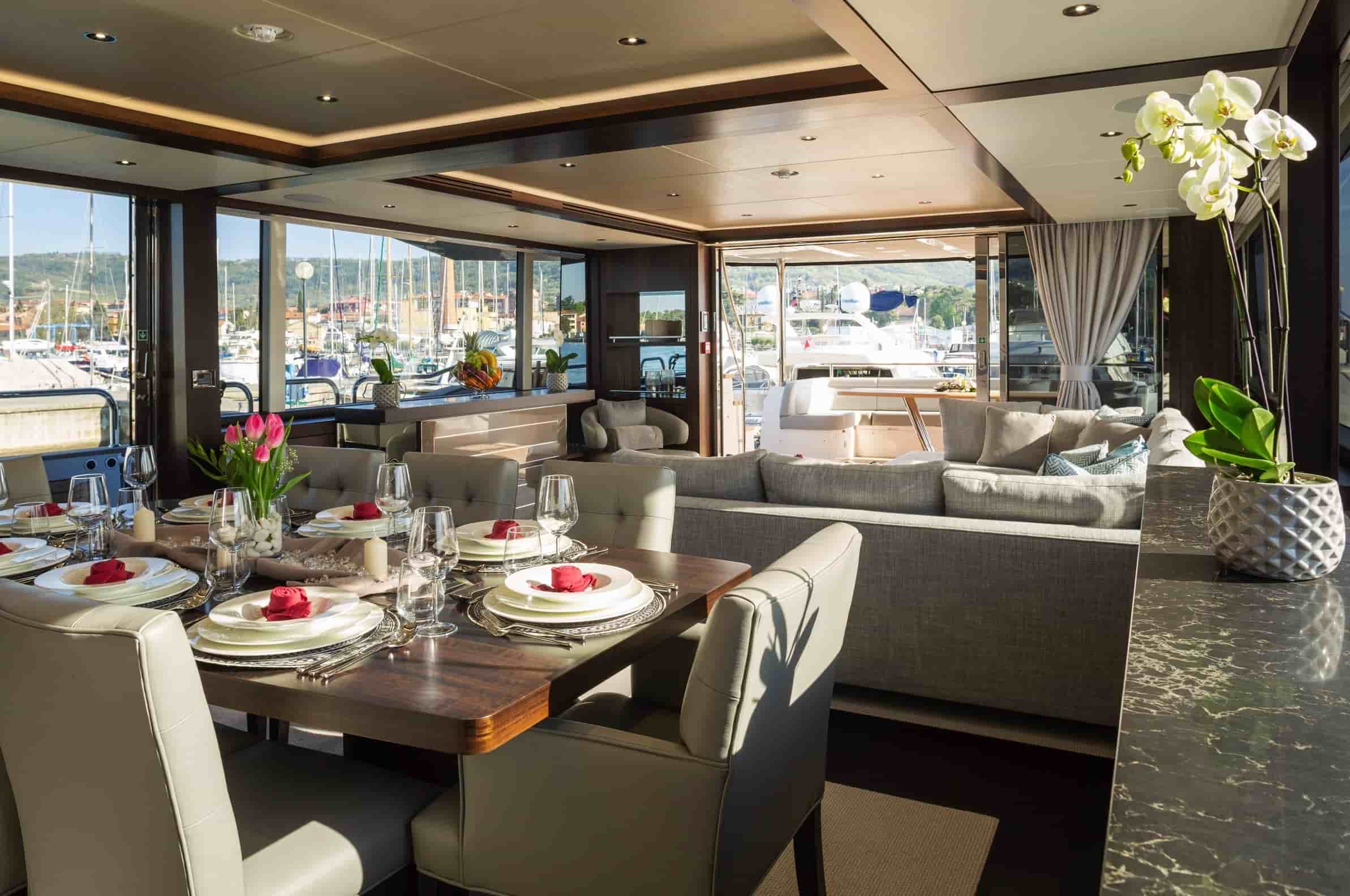 Sunseeker 95 Yacht - View 19