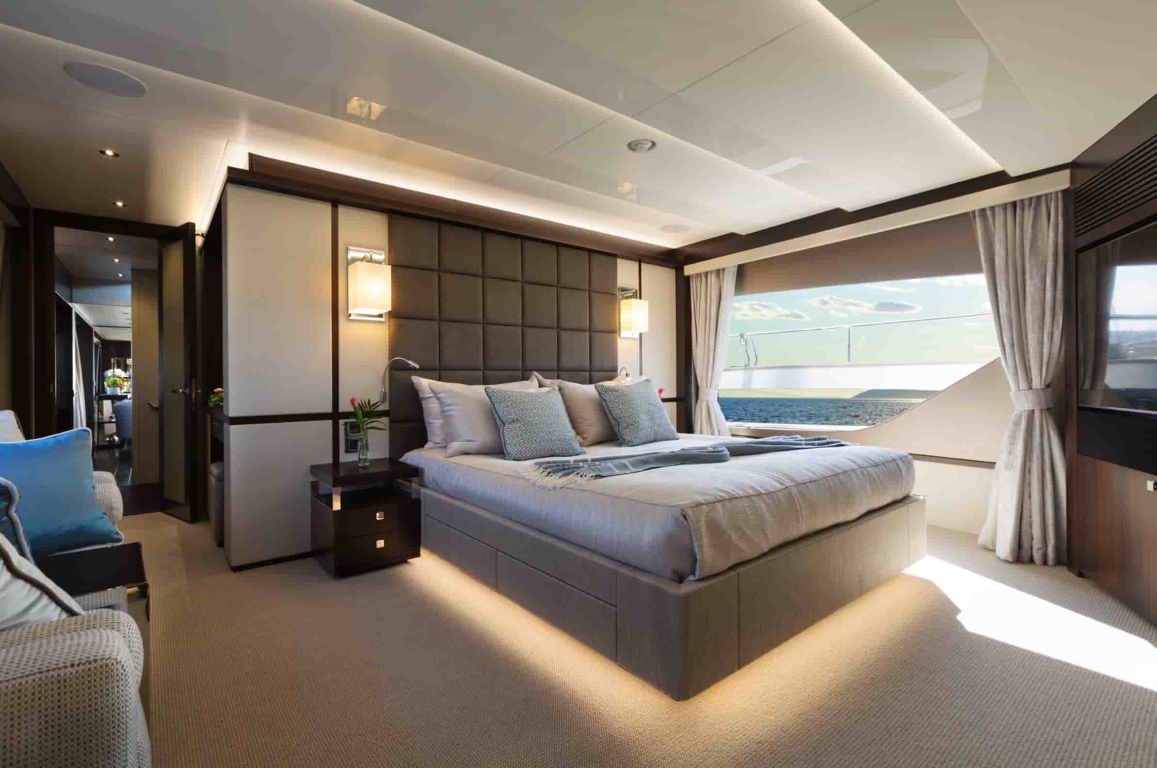 Sunseeker 95 Yacht - View 22
