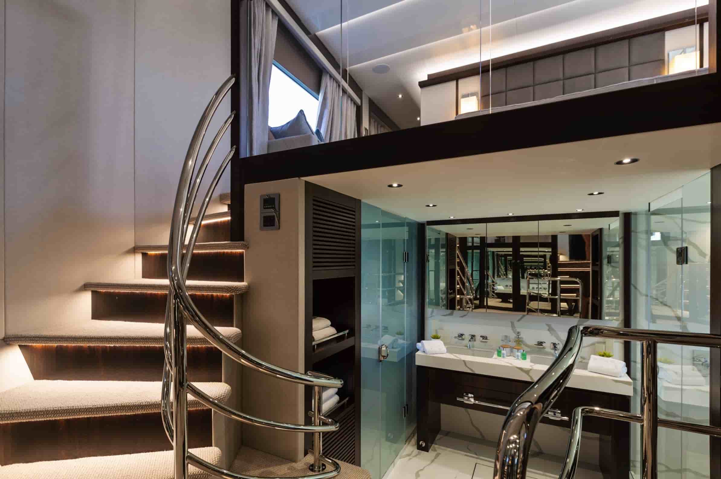 Sunseeker 95 Yacht - View 25