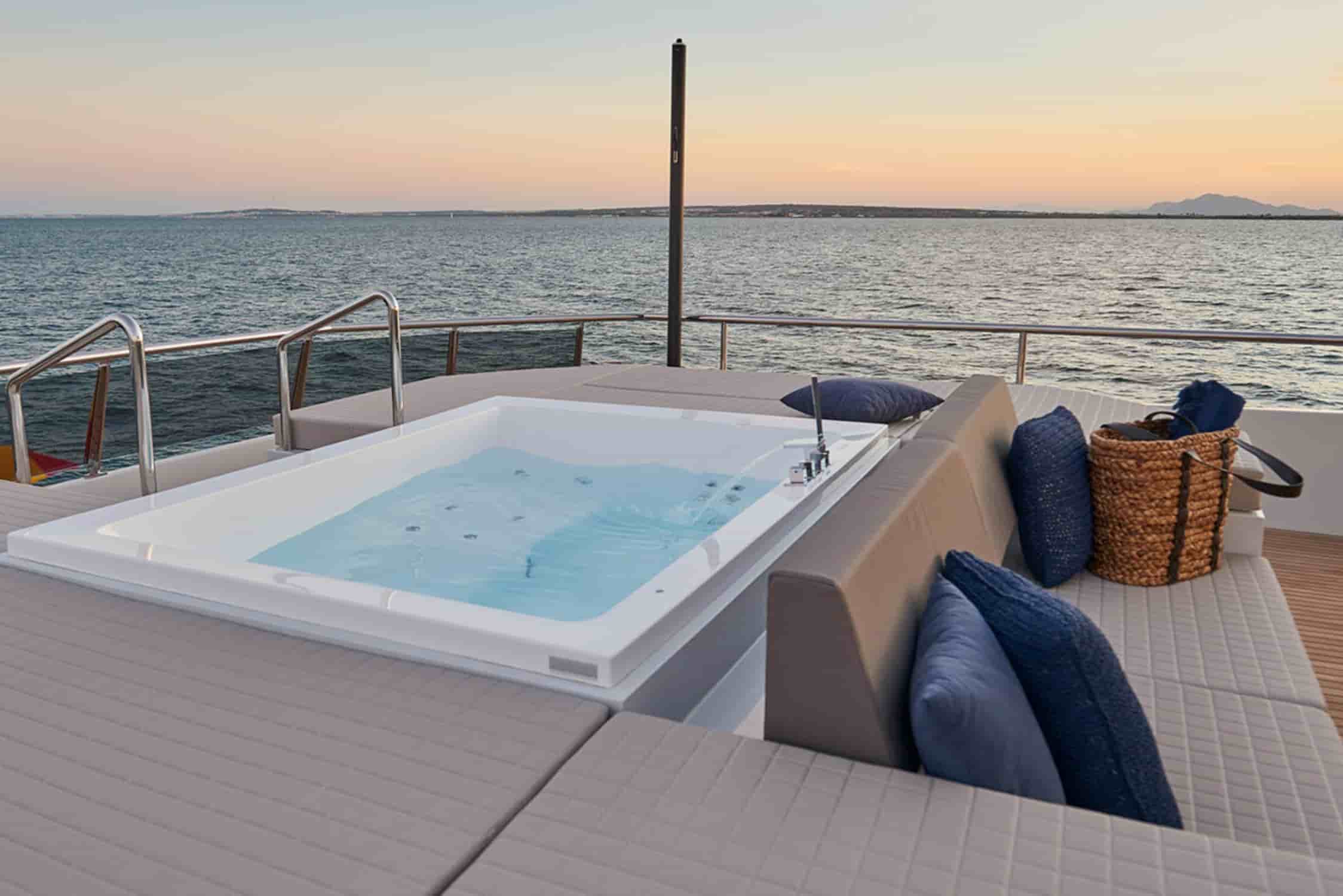 Astondoa 100 Century - View 18