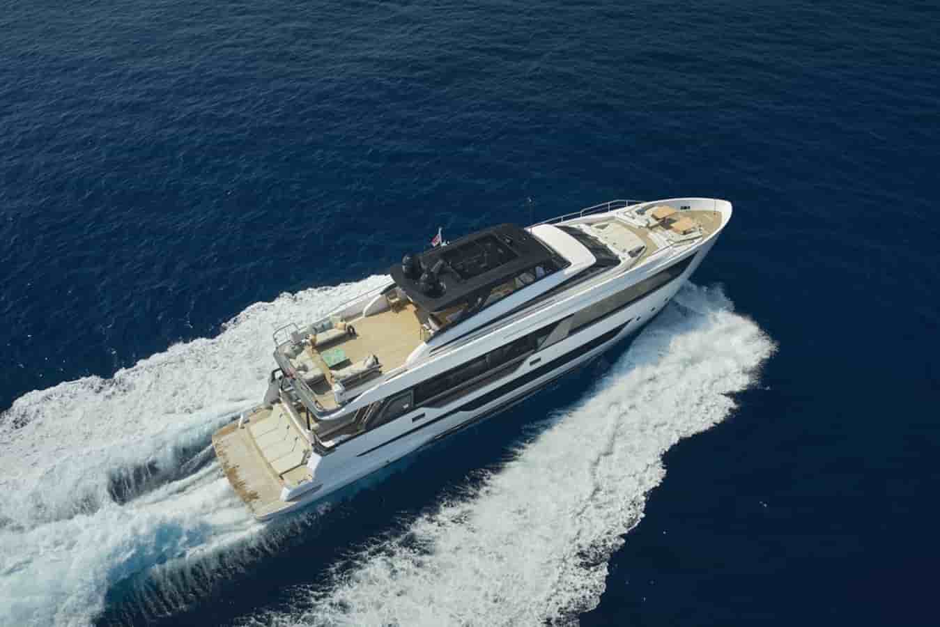 Ferretti 1000 - View 3