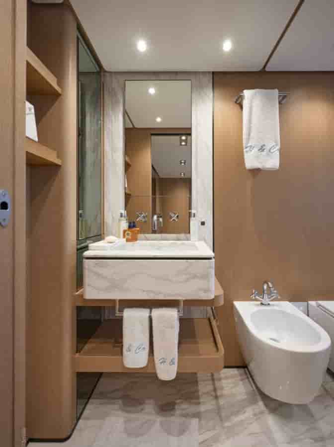 Ferretti 1000 - View 31