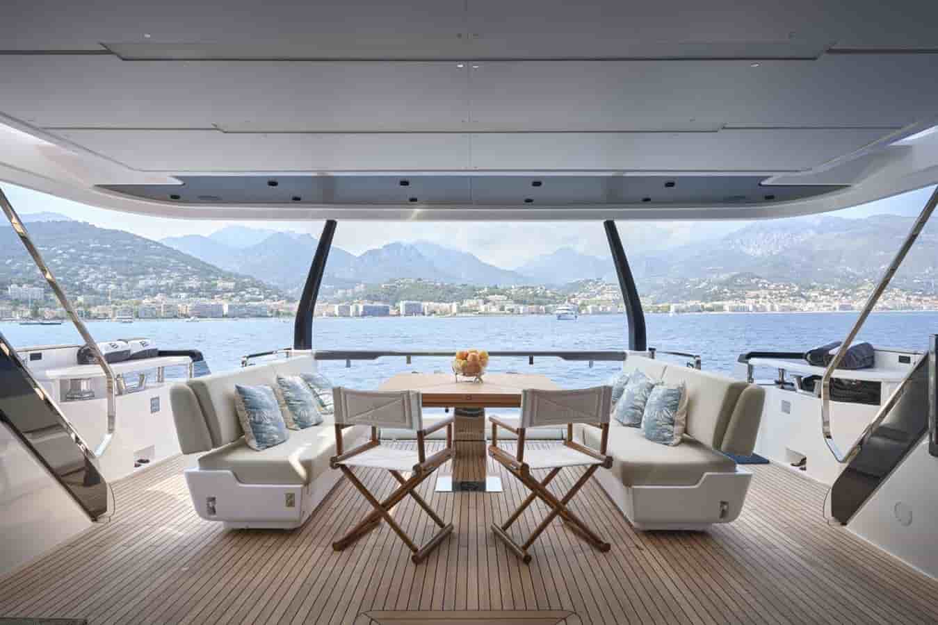 Ferretti 1000 - View 8