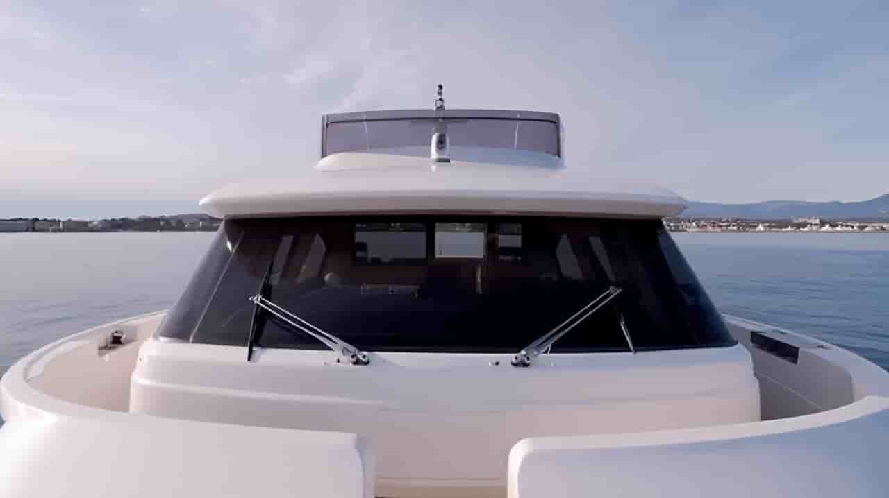 Custom Line Navetta 26 Crescendo - View 18