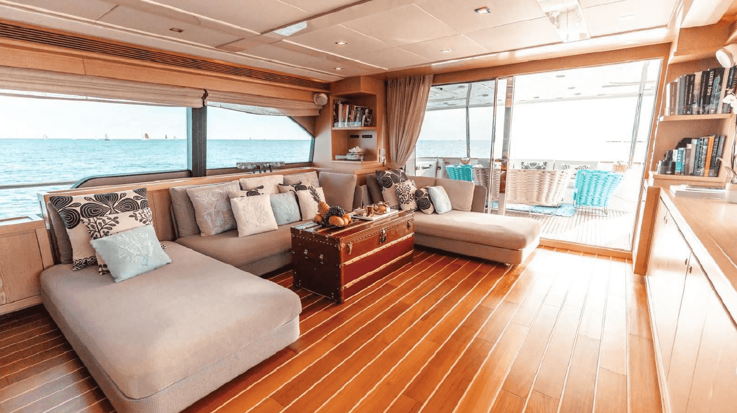 Custom Line Navetta 26 Crescendo - View 21