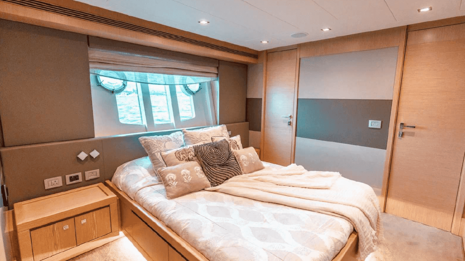 Custom Line Navetta 26 Crescendo - View 27