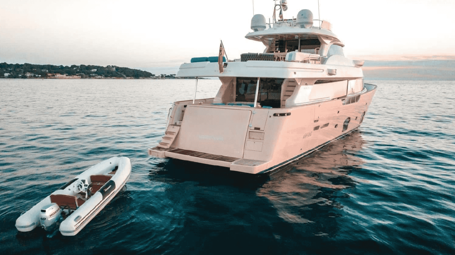 Custom Line Navetta 26 Crescendo - View 6