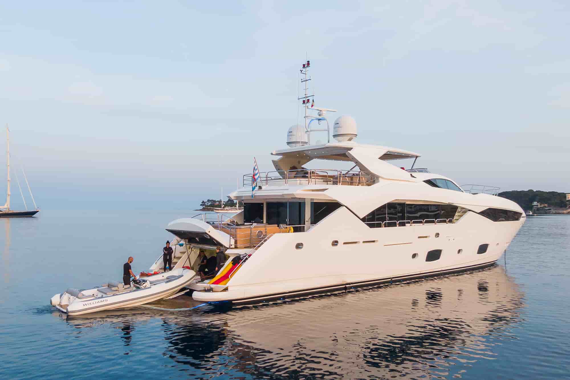 Sunseeker 115 Sport Yacht - View 15