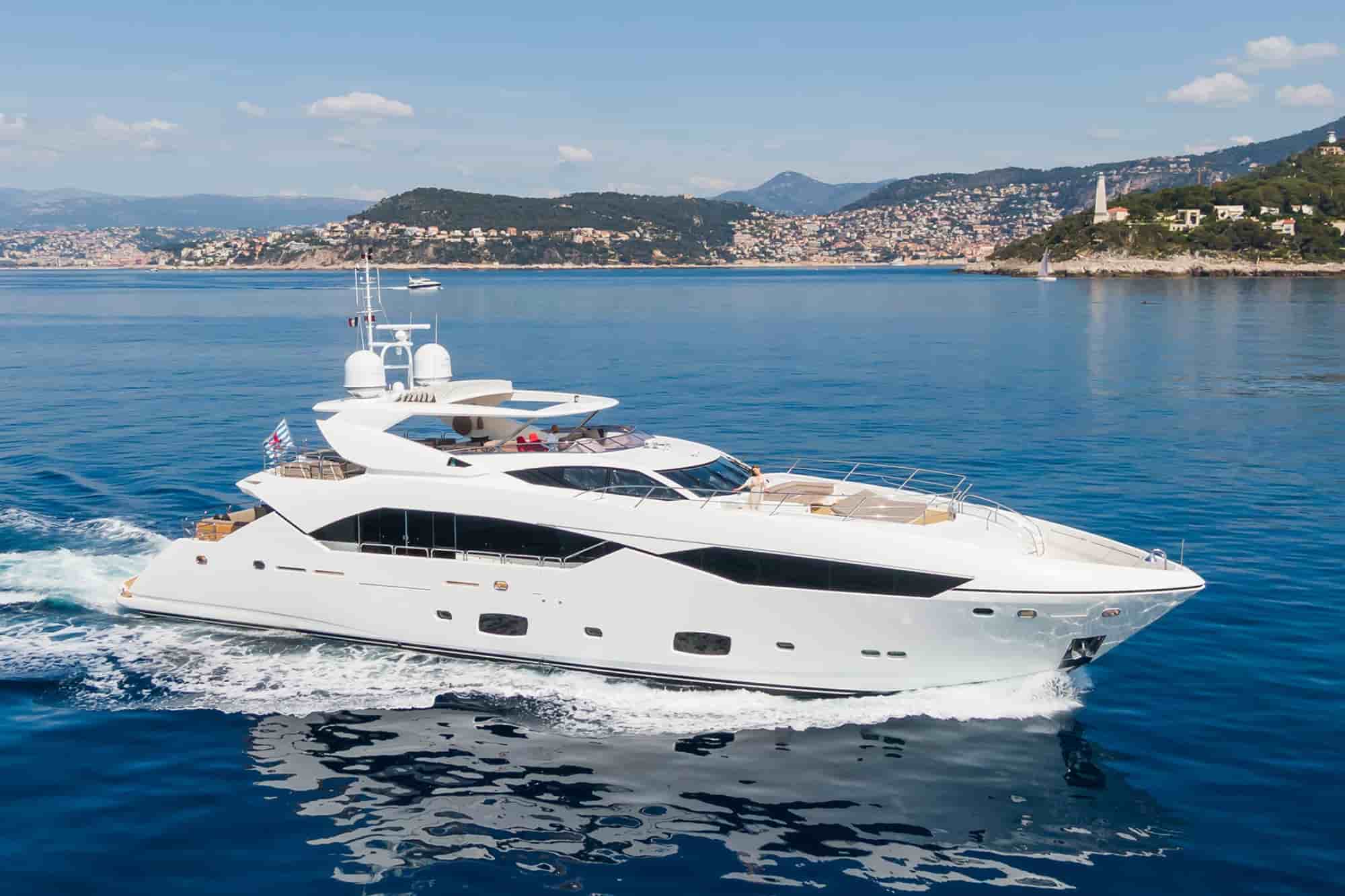 Sunseeker 115 Sport Yacht - View 16