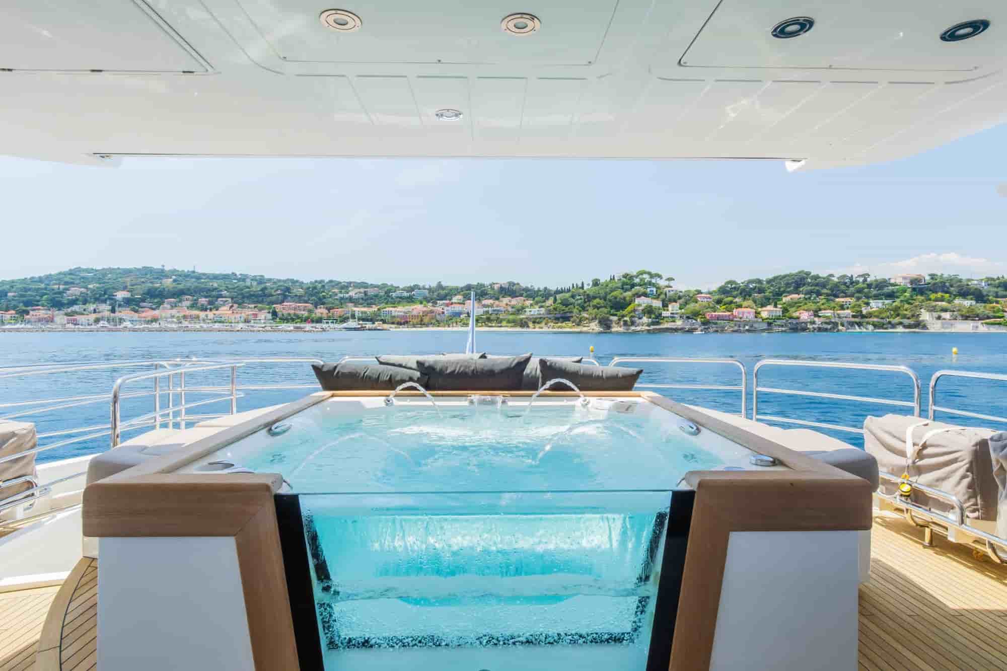 Sunseeker 115 Sport Yacht - View 28