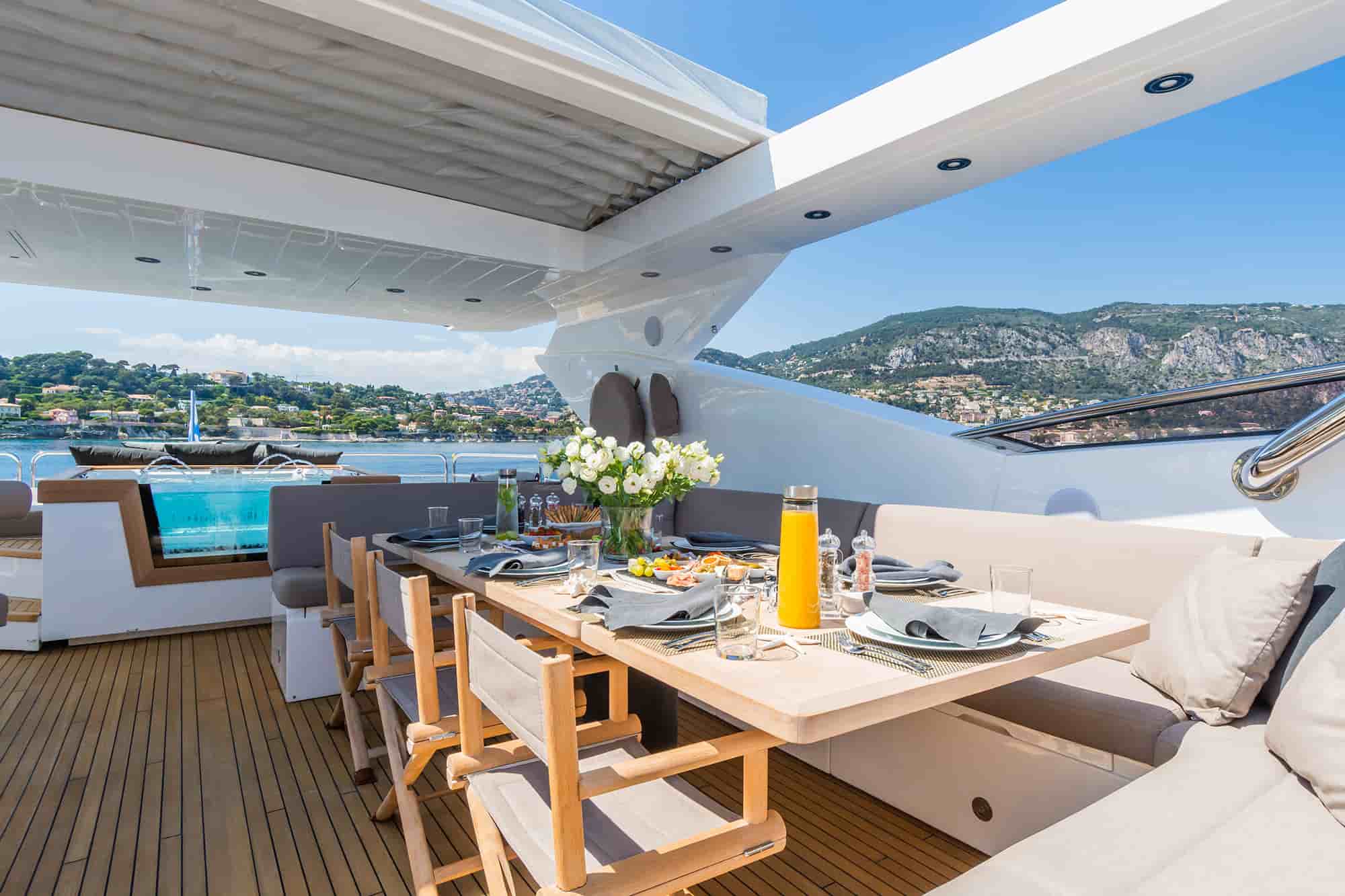 Sunseeker 115 Sport Yacht - View 30