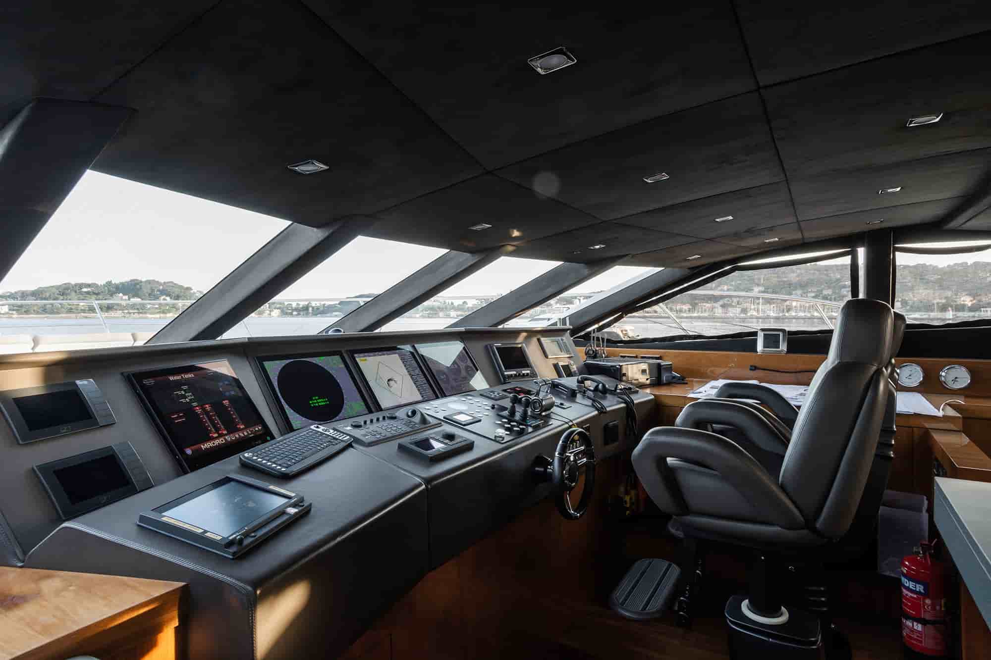 Sunseeker 115 Sport Yacht - View 33