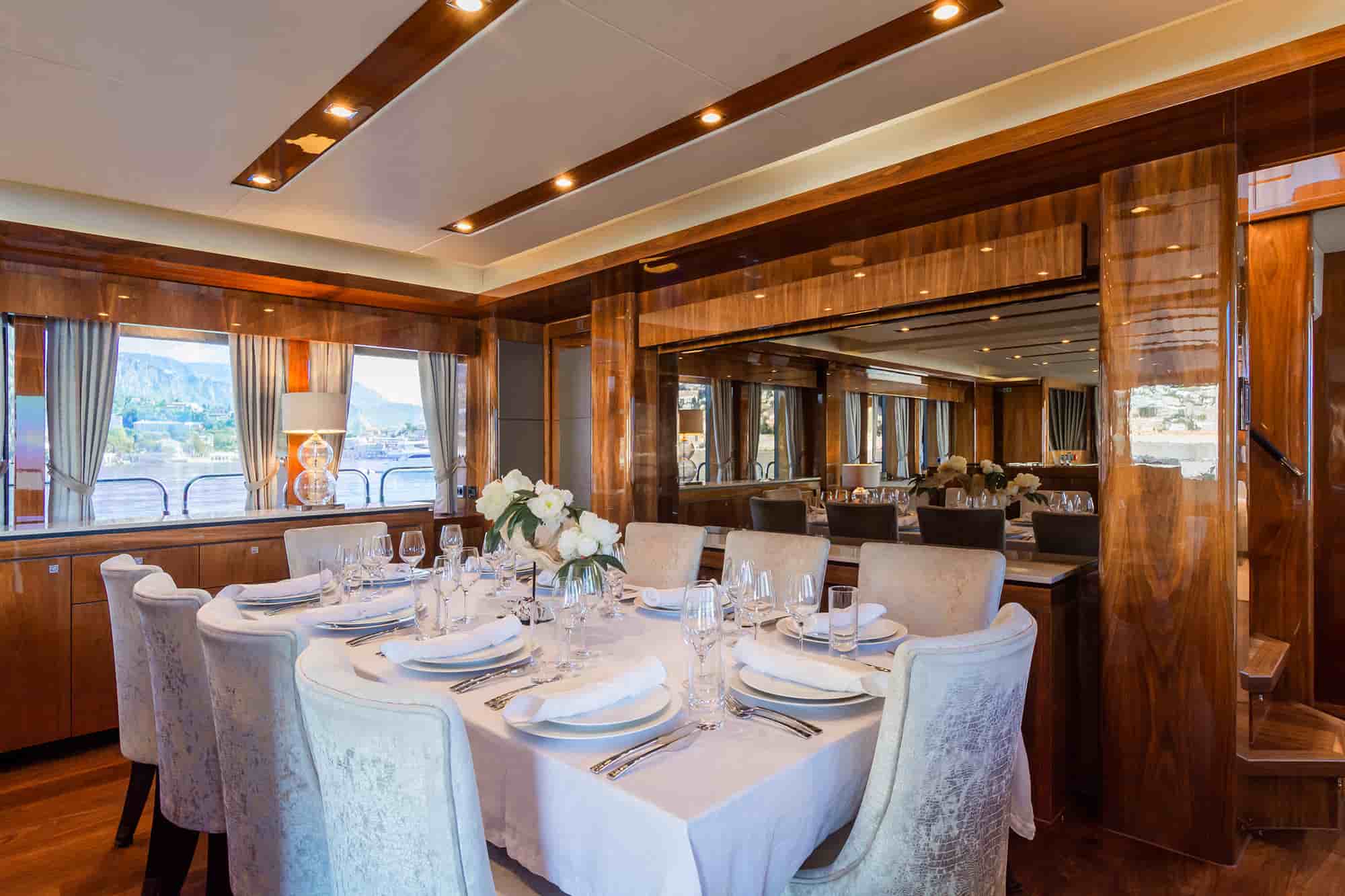 Sunseeker 115 Sport Yacht - View 40