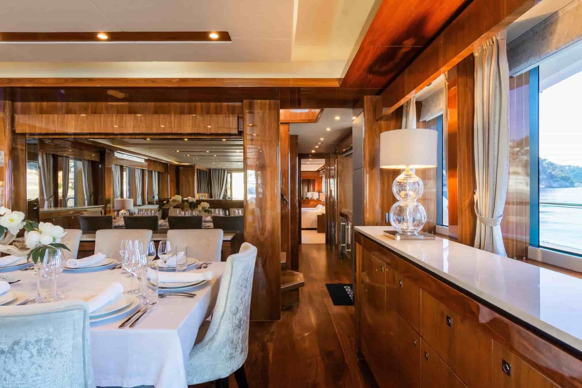 Sunseeker 115 Sport Yacht - View 41