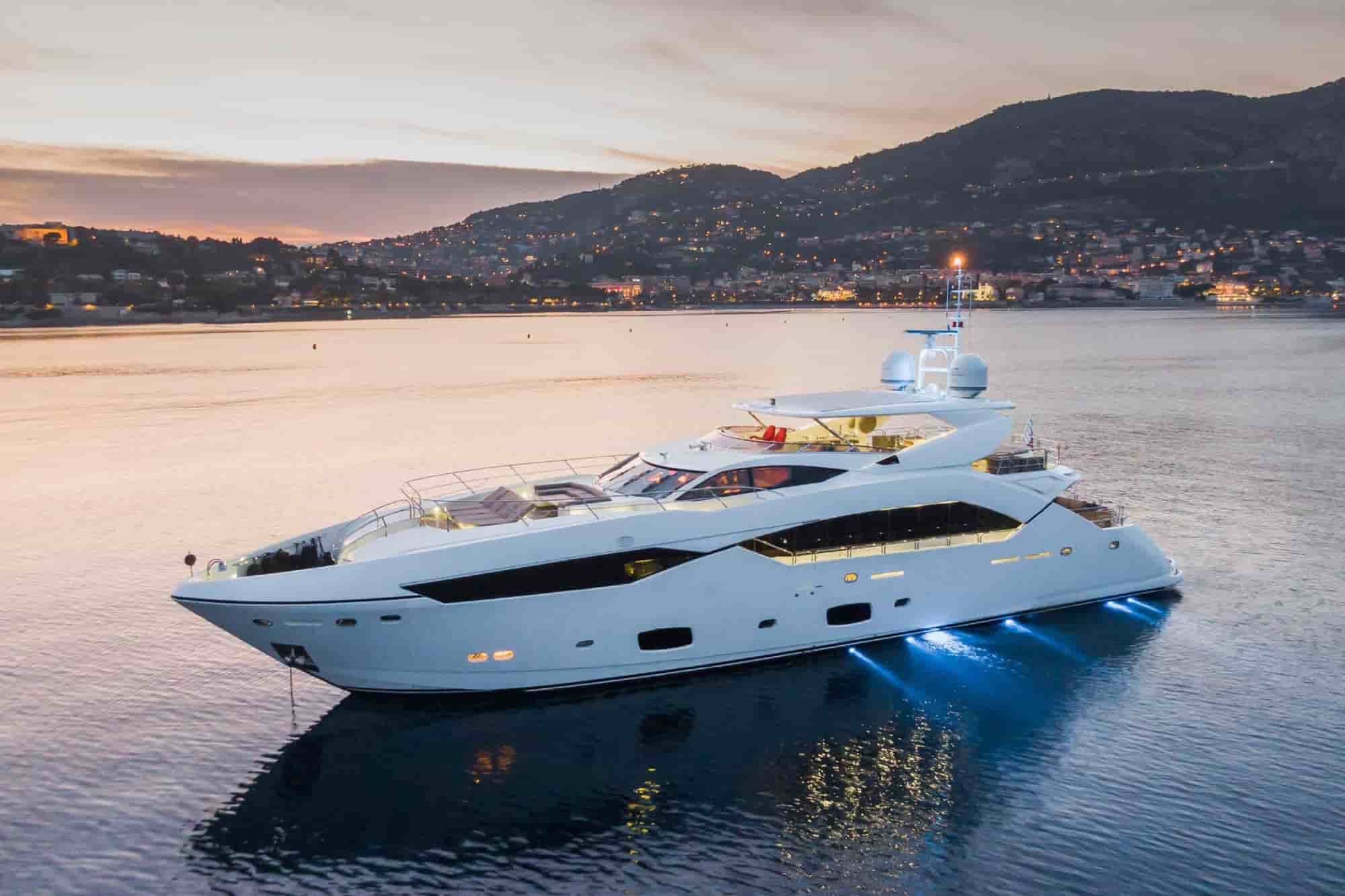 Sunseeker 115 Sport Yacht - View 7