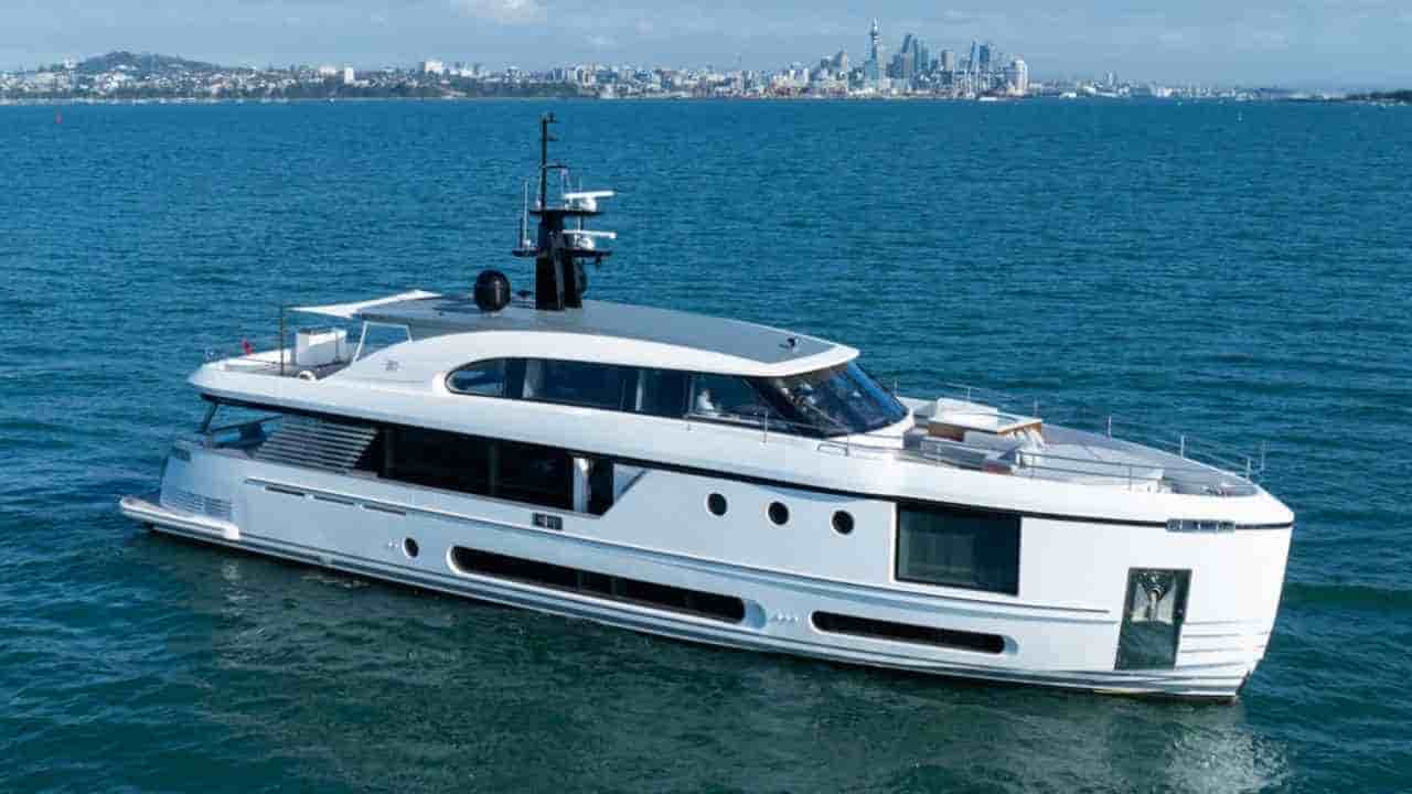 Azimut Magellano 30M - View 1