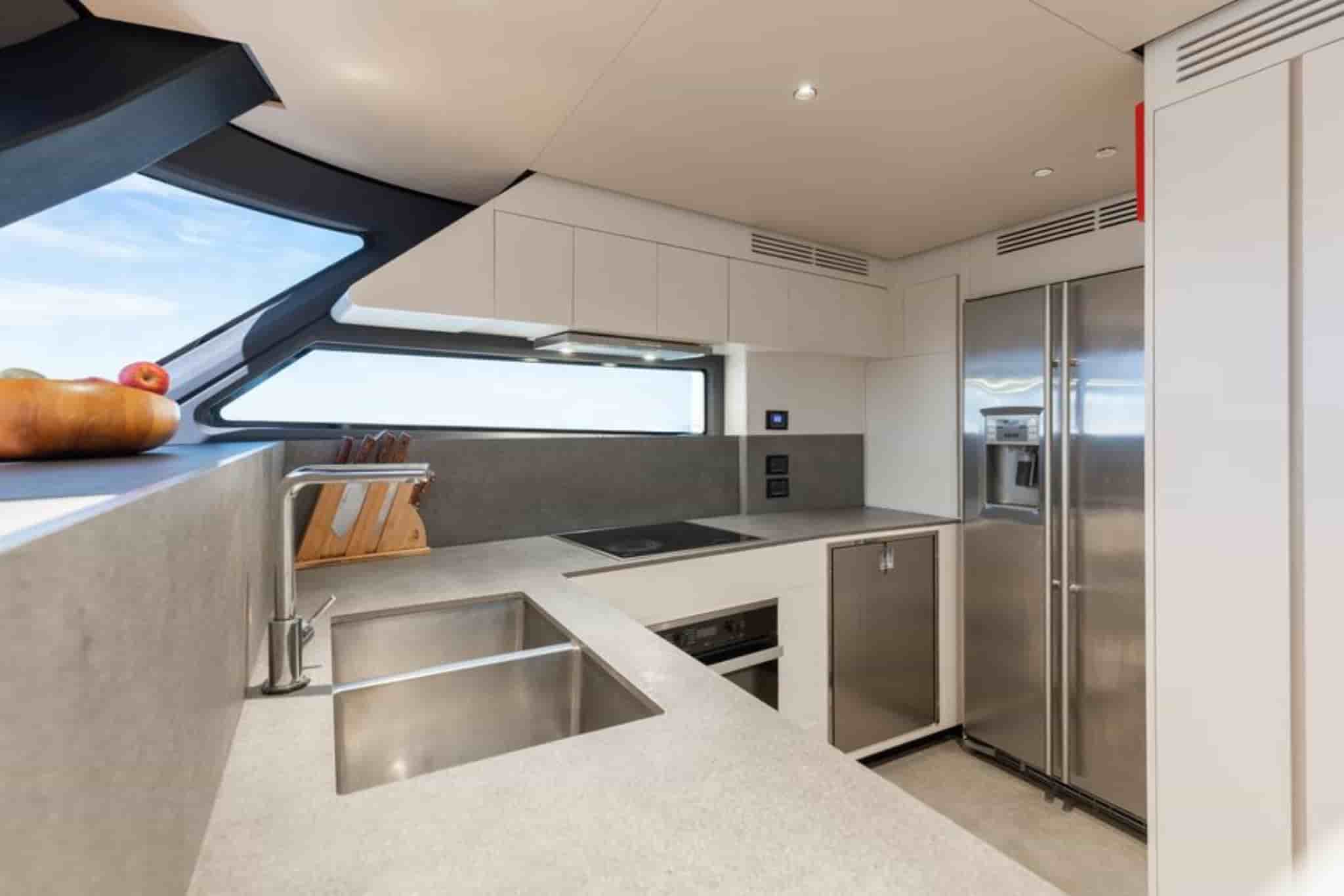 Azimut Magellano 25 Metri - View 24