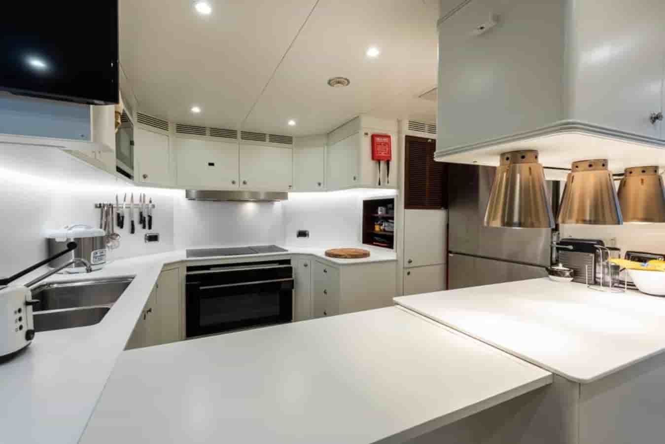 Benetti Classic 120 - View 34