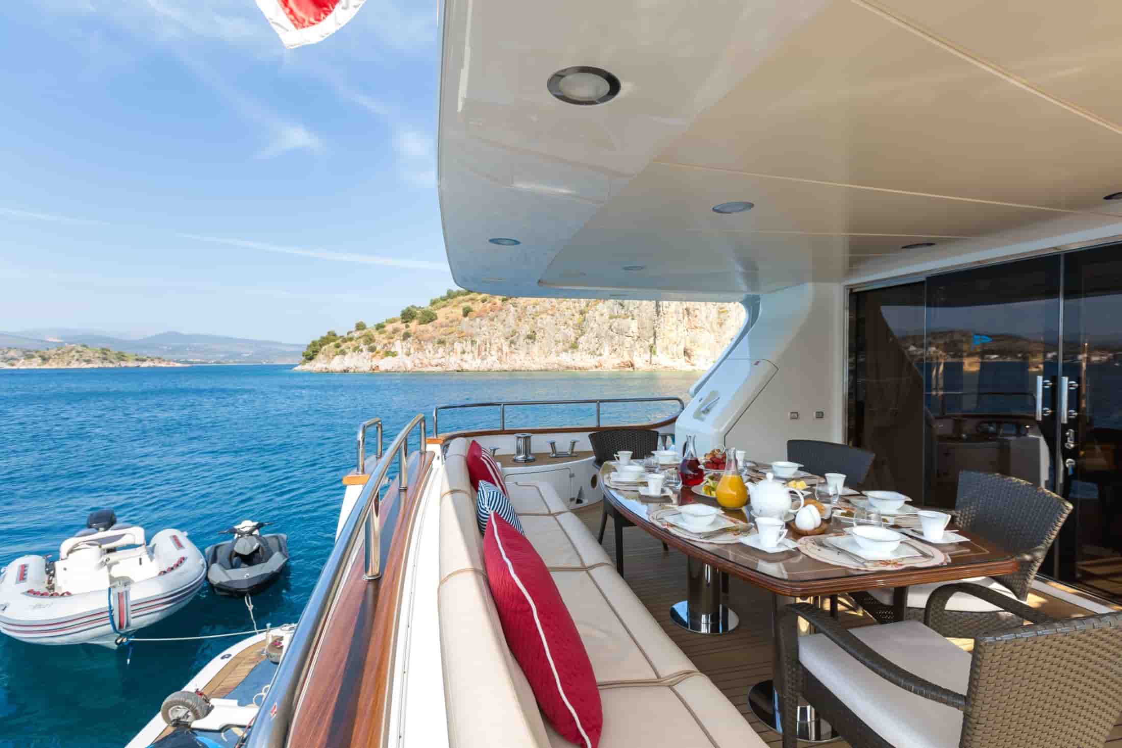 Benetti Legend 85 - View 17