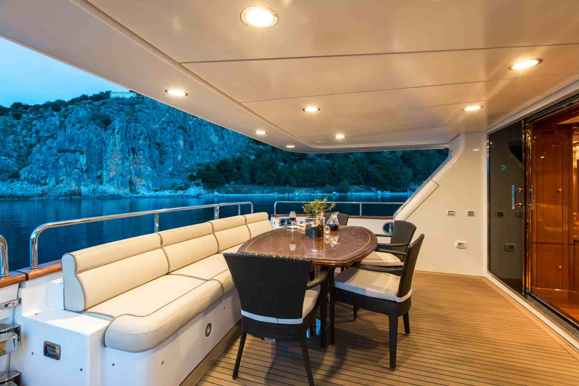 Benetti Legend 85 - View 19
