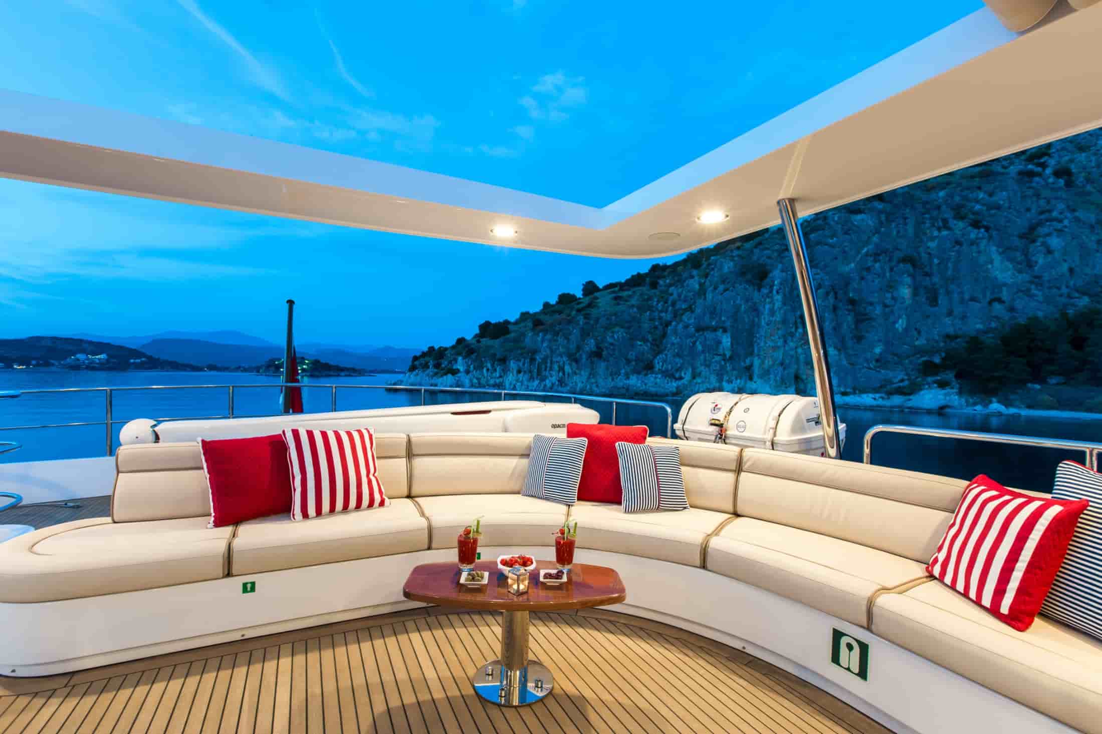 Benetti Legend 85 - View 29