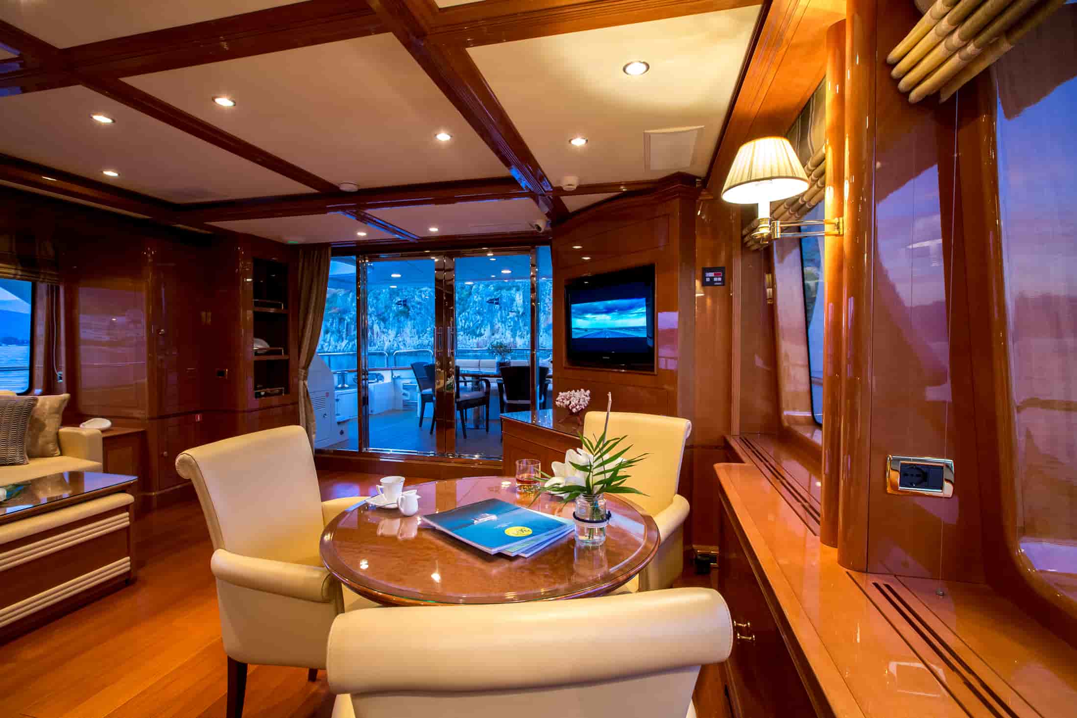 Benetti Legend 85 - View 37