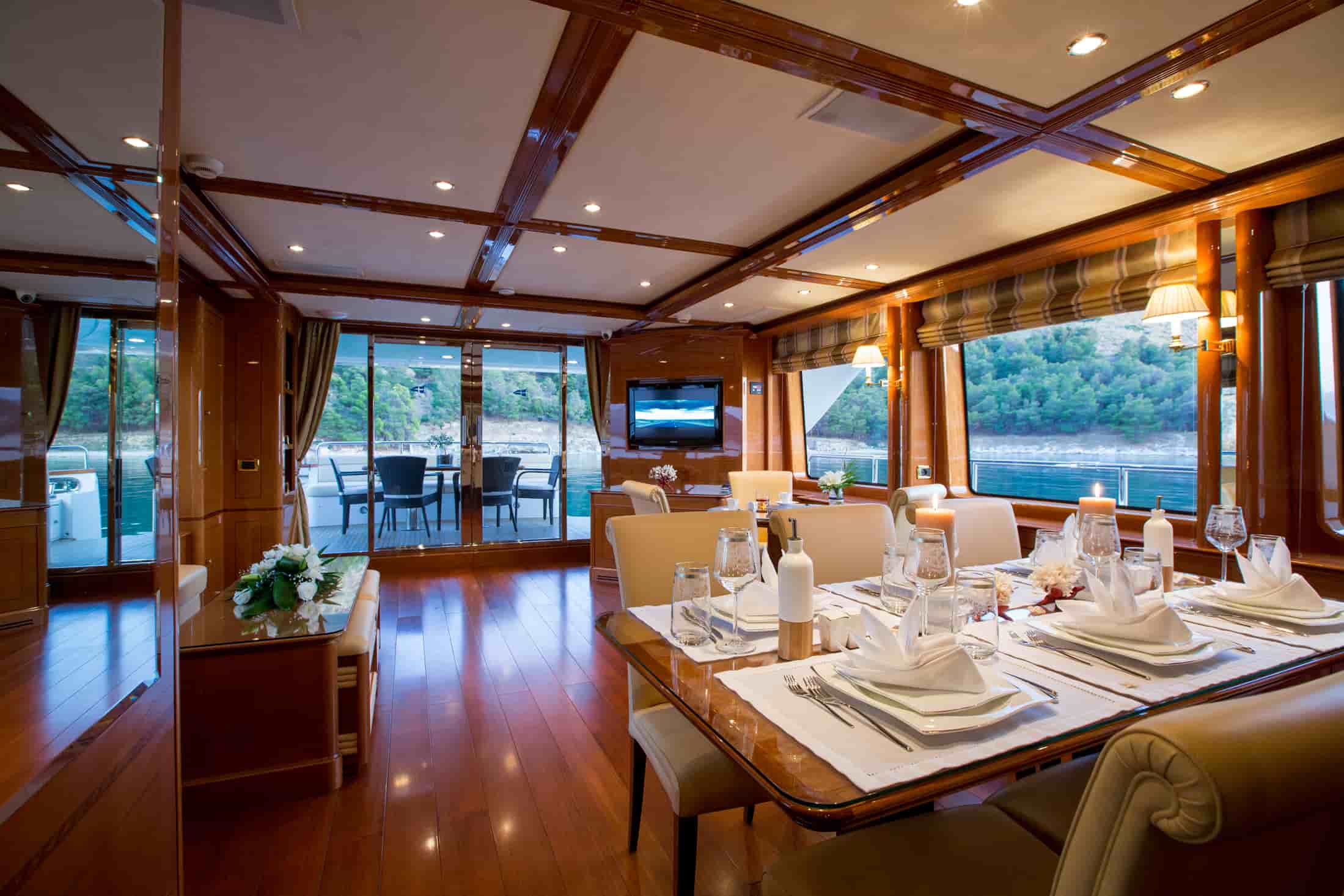 Benetti Legend 85 - View 39