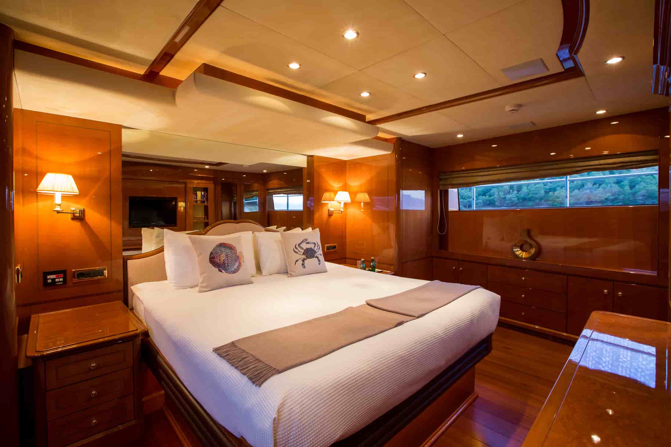 Benetti Legend 85 - View 42
