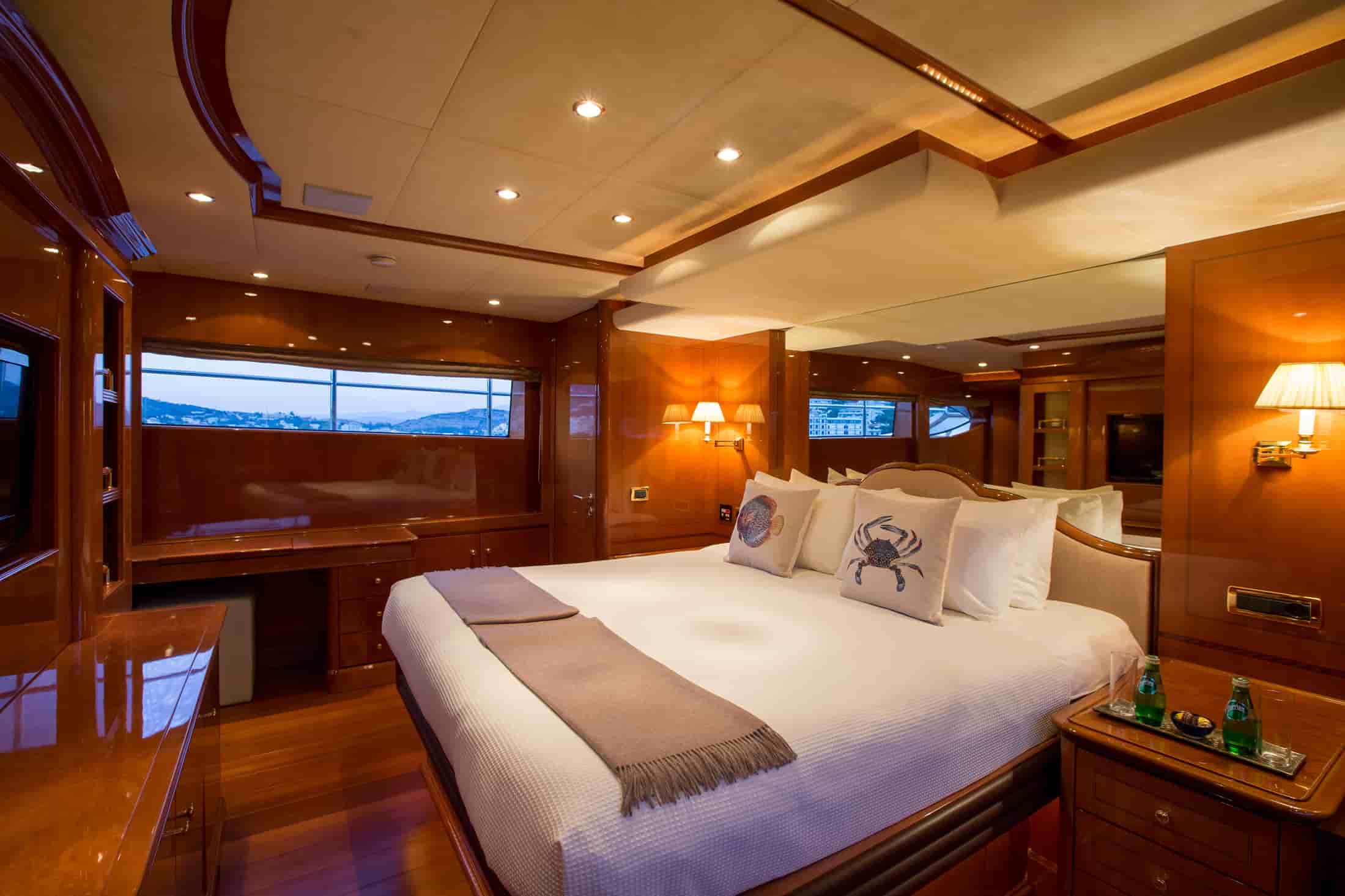 Benetti Legend 85 - View 43