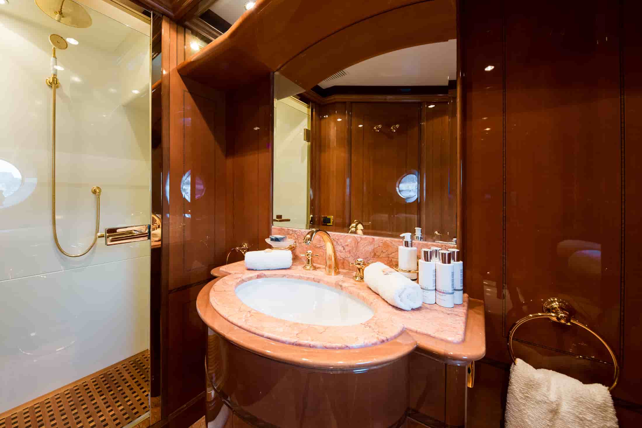 Benetti Legend 85 - View 47