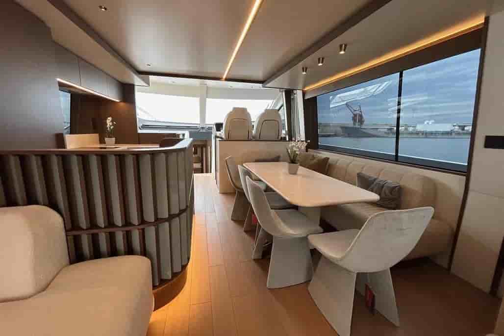 Azimut 72 Fly - View 12