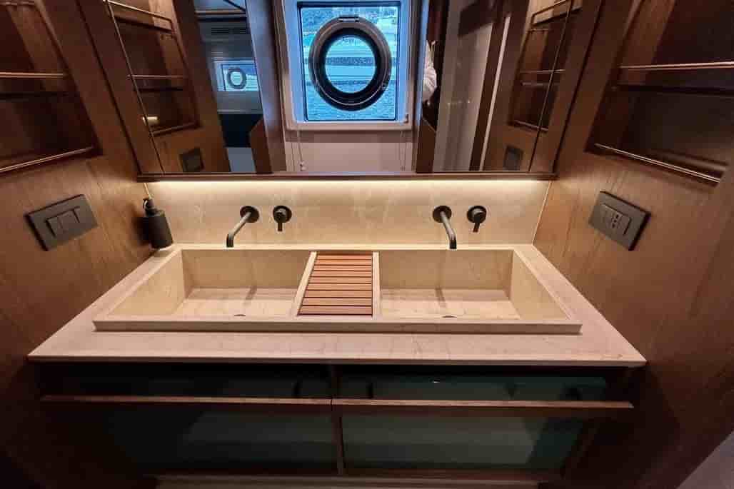 Azimut 72 Fly - View 21