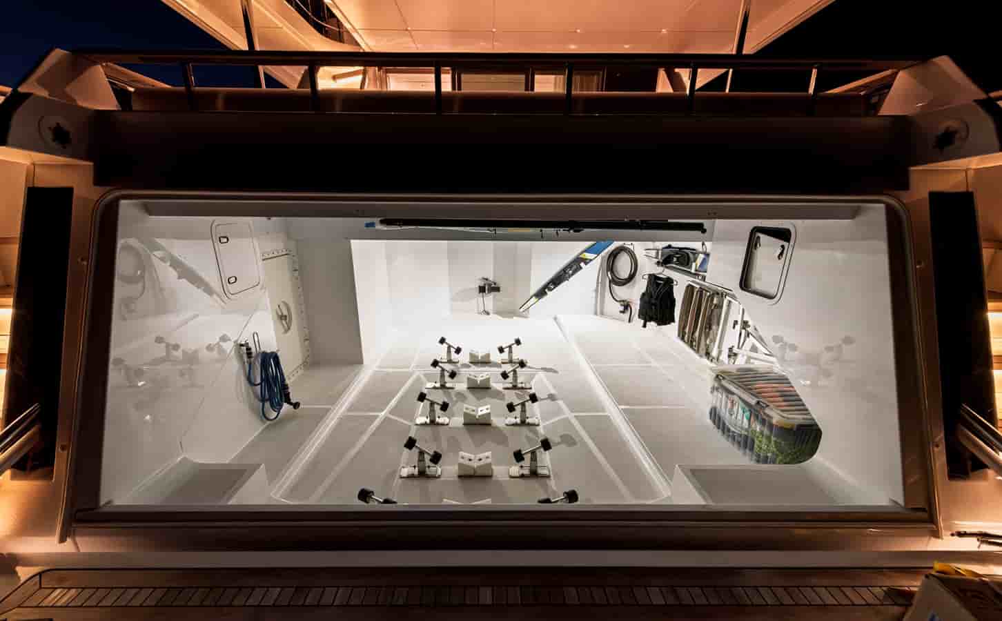 Ferretti Custom Line Navetta 30 - View 12