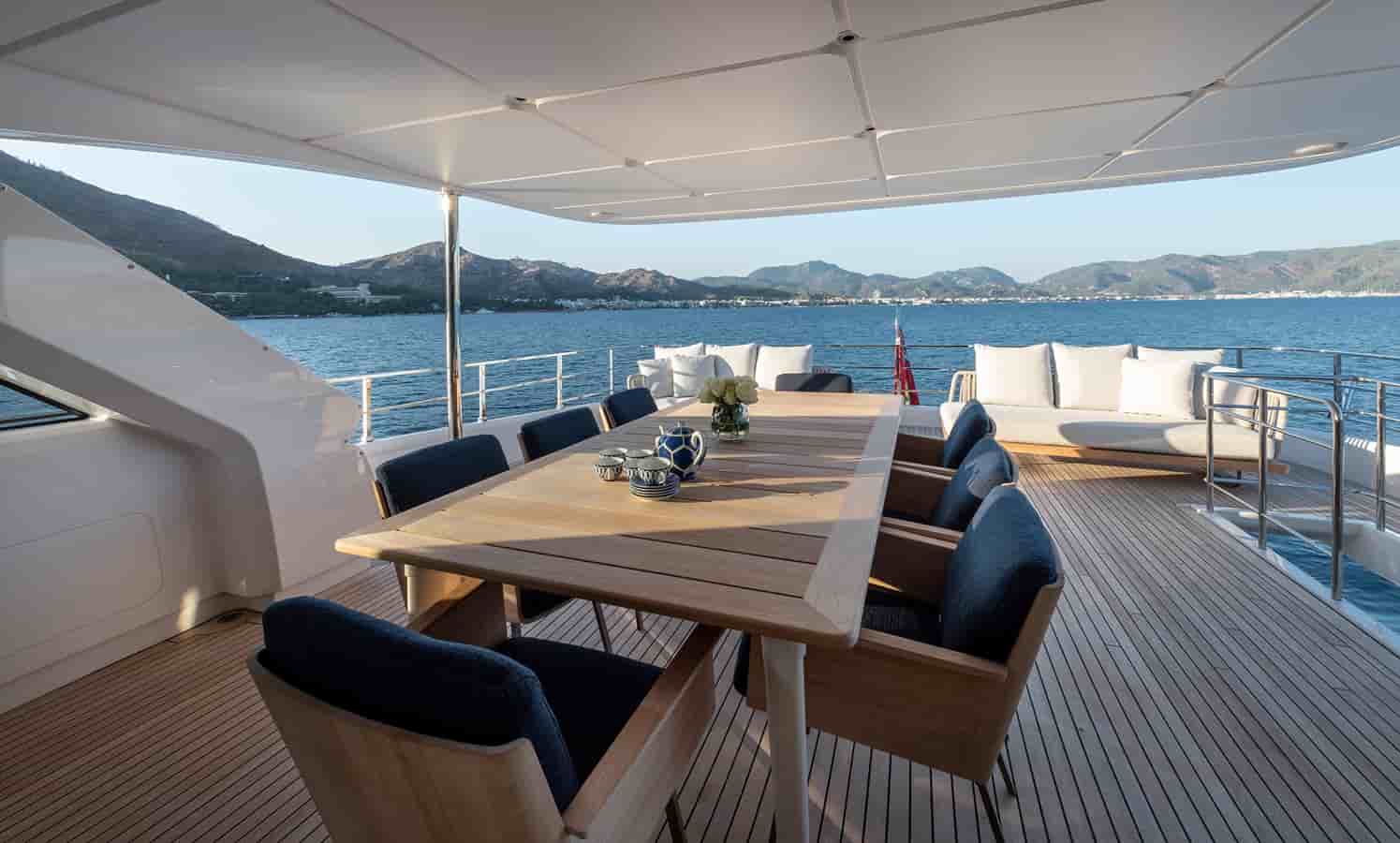 Ferretti Custom Line Navetta 30 - View 22