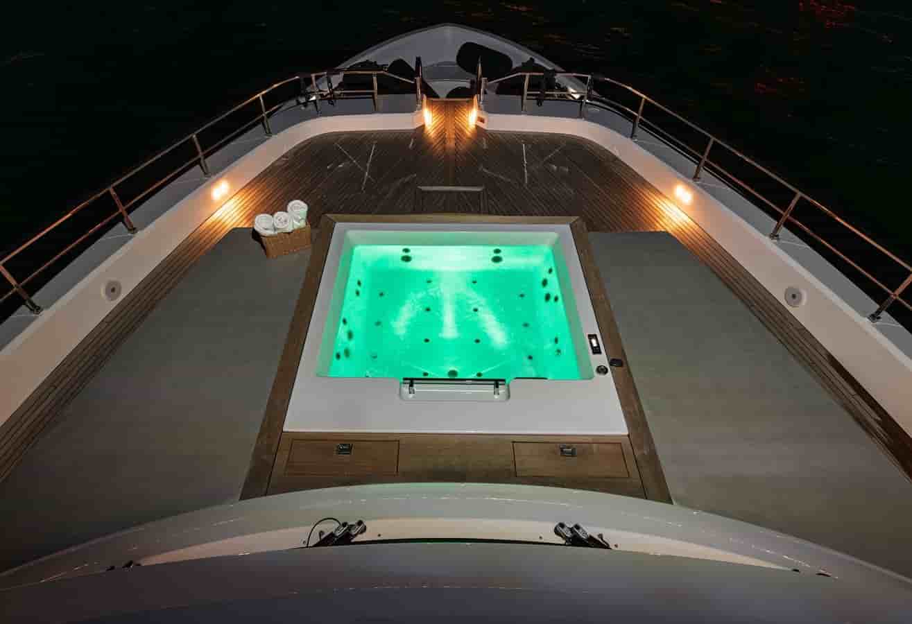 Ferretti Custom Line Navetta 30 - View 28