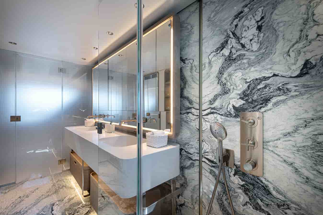 Ferretti Custom Line Navetta 30 - View 39