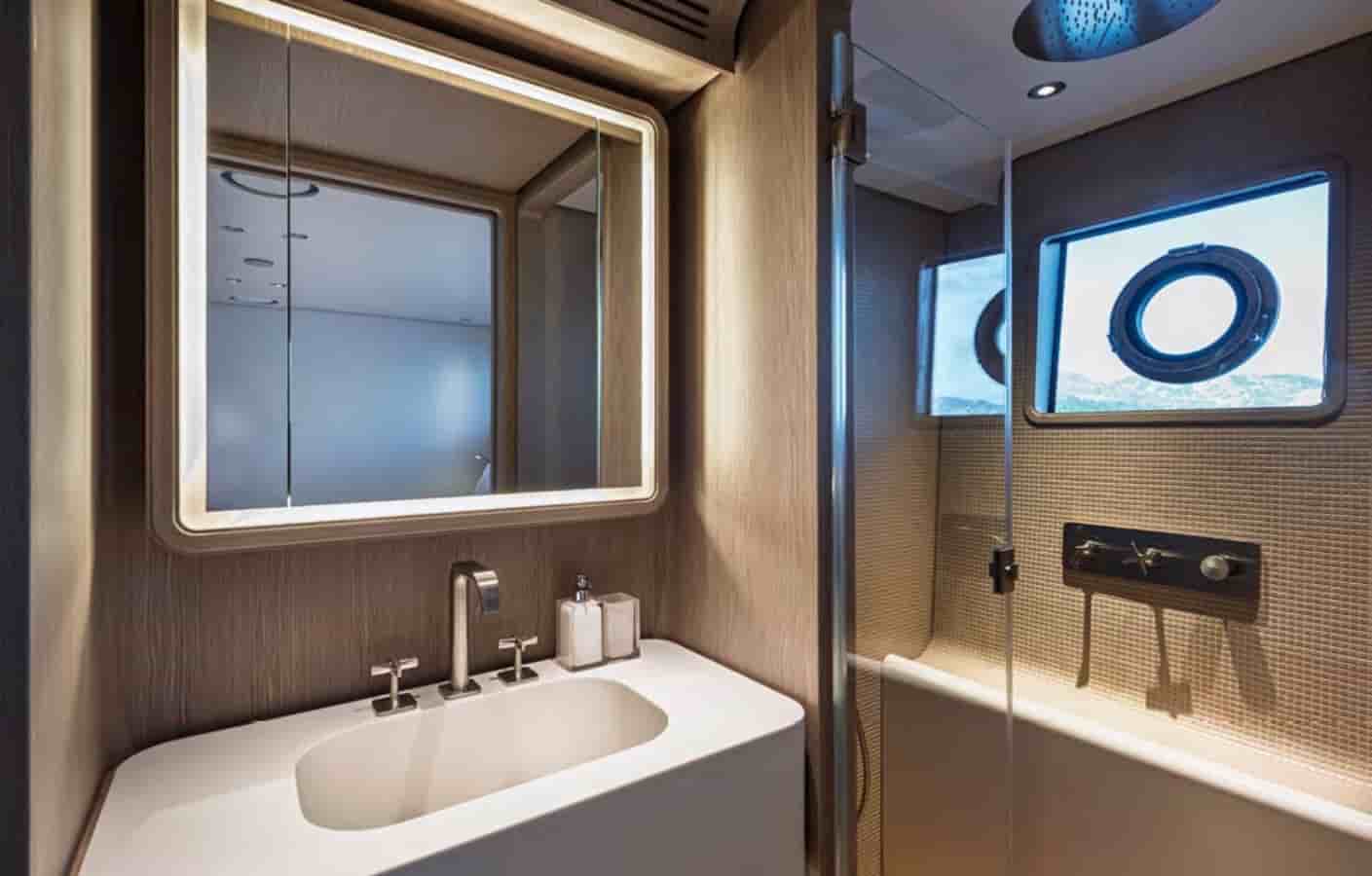 Ferretti Custom Line Navetta 30 - View 47