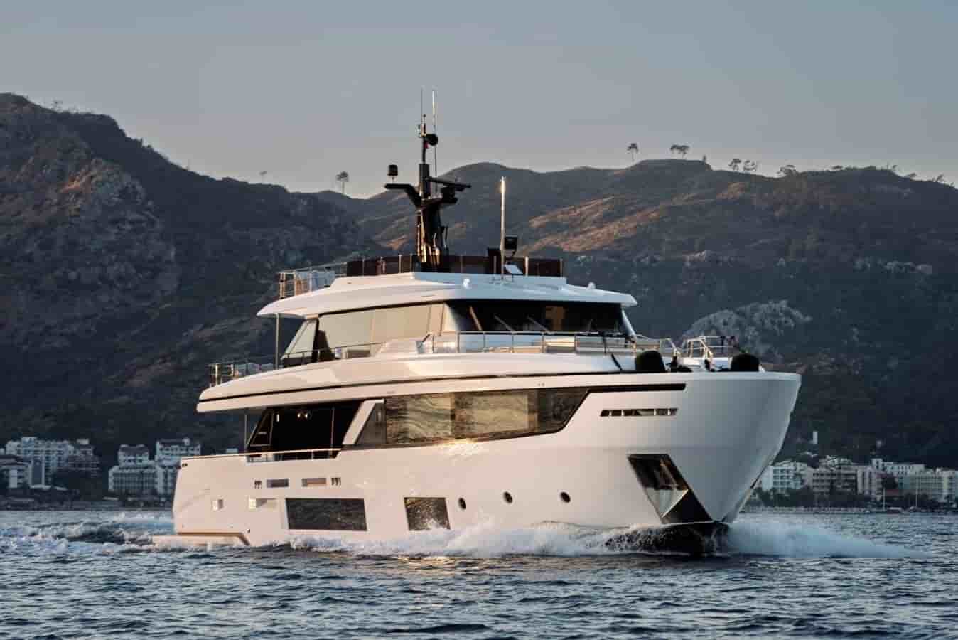 Ferretti Custom Line Navetta 30 - View 5