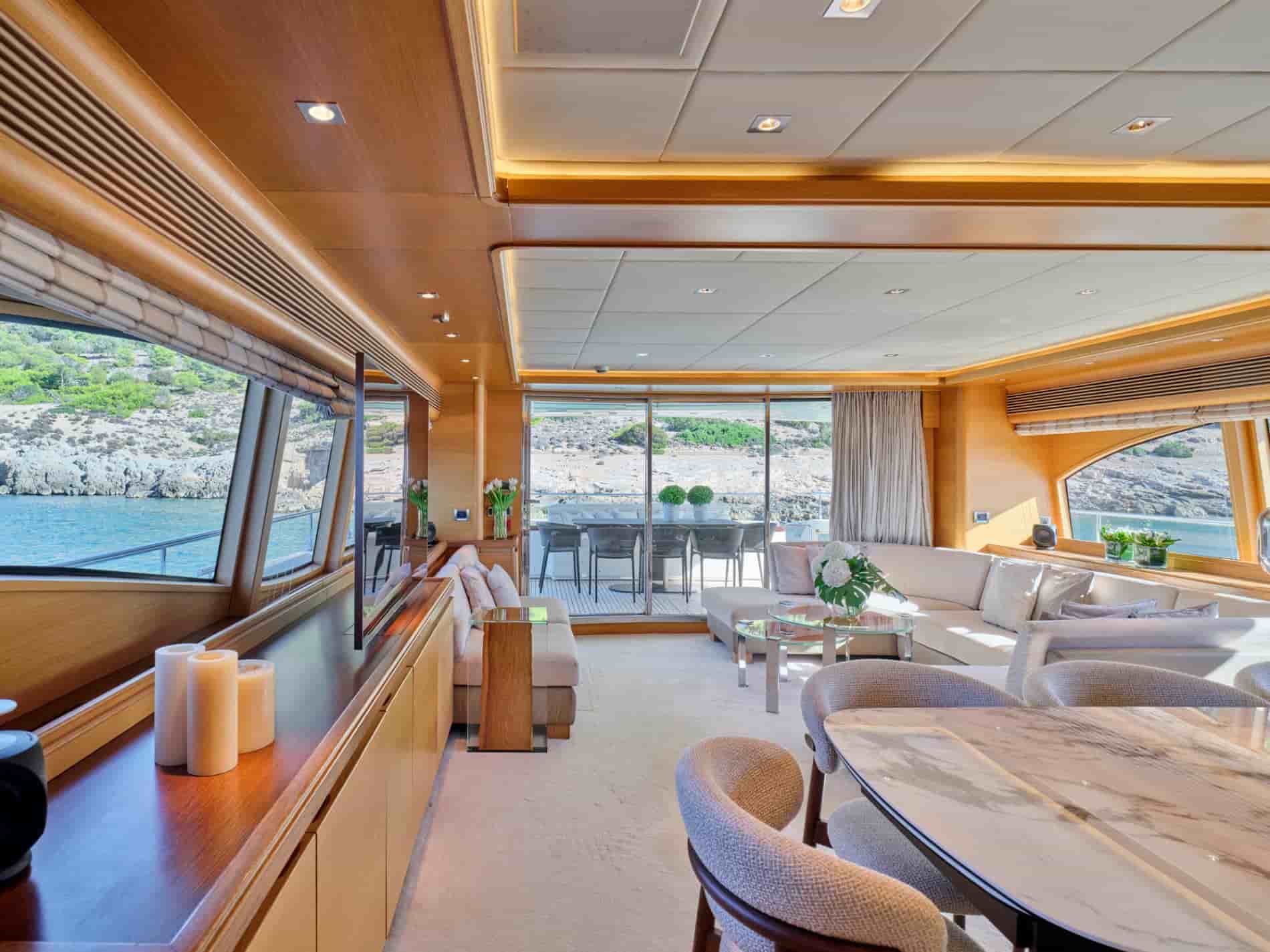 Ferretti Custom Line 97 - View 37