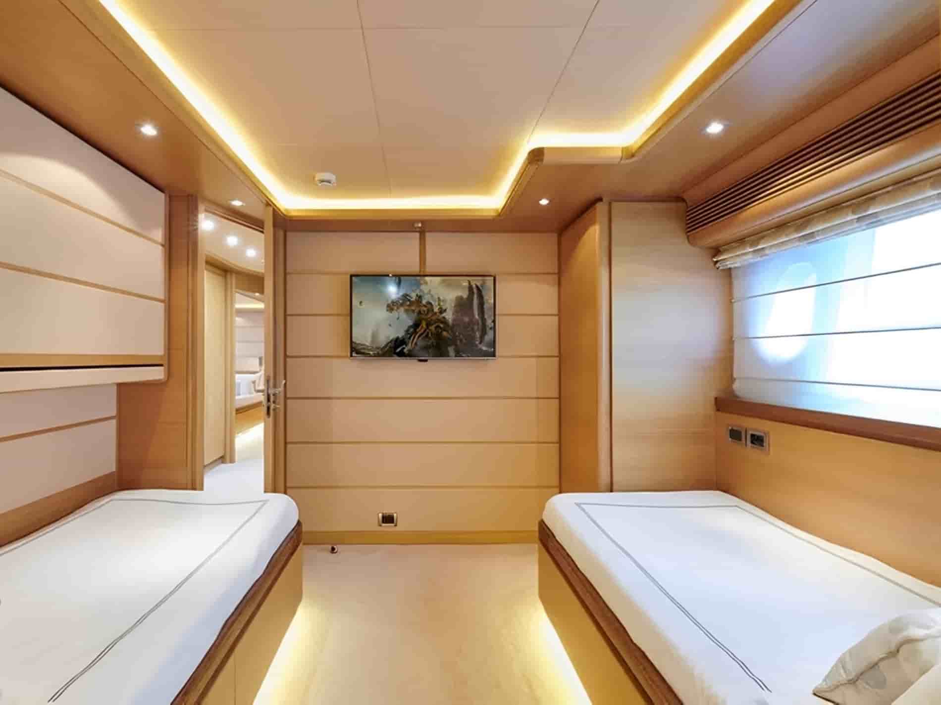 Ferretti Custom Line 97 - View 53