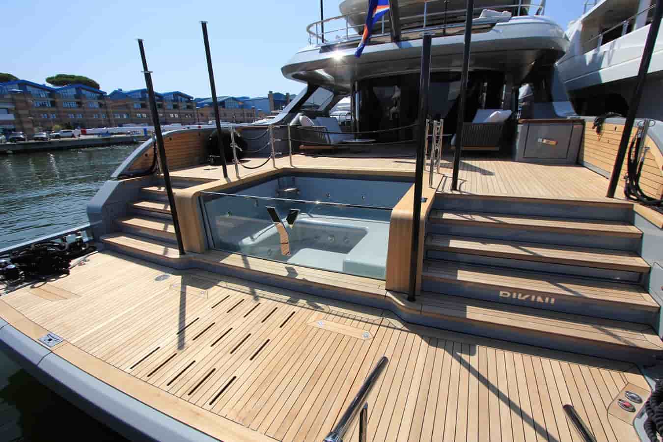Benetti Oasis 34M - View 10