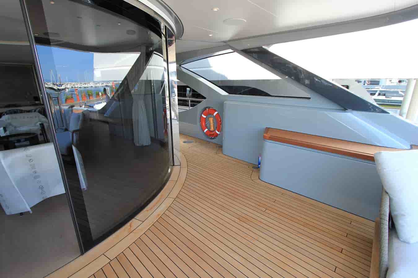 Benetti Oasis 34M - View 14