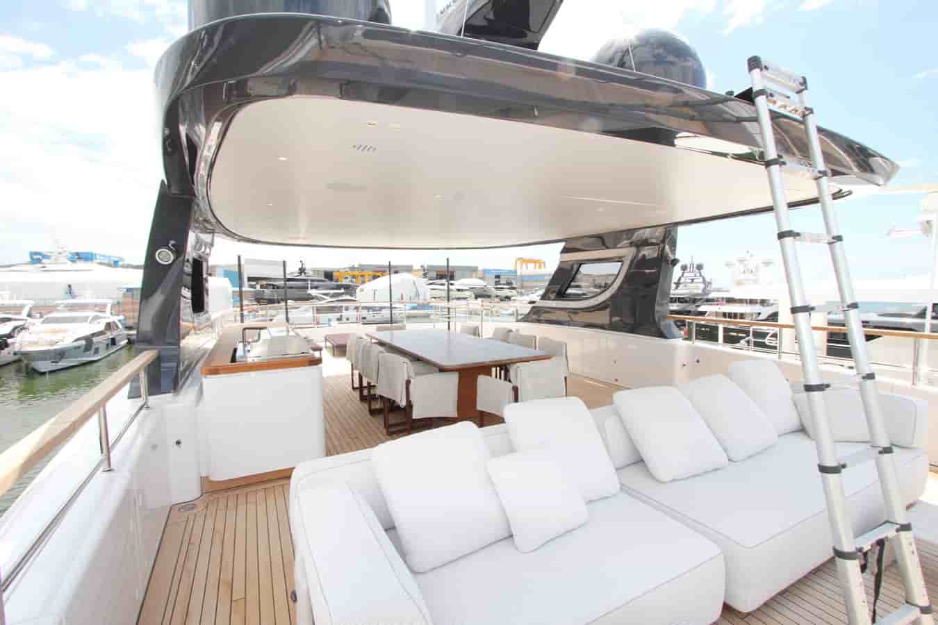 Benetti Oasis 34M - View 15