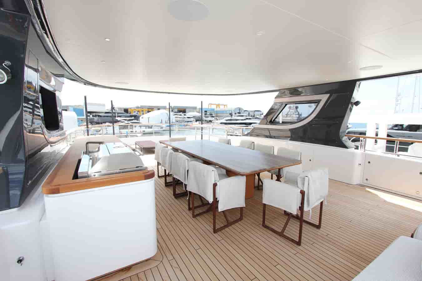 Benetti Oasis 34M - View 16