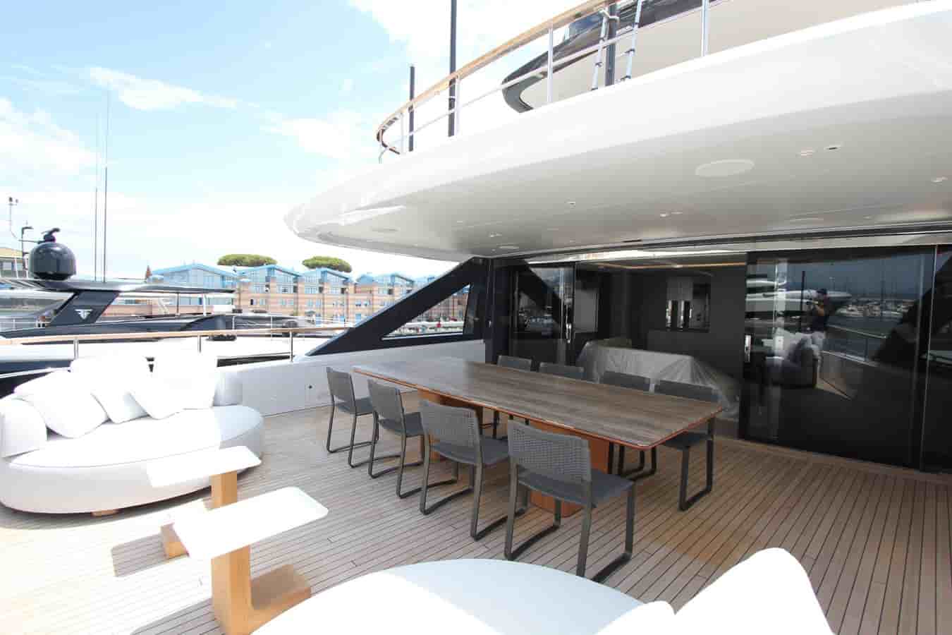 Benetti Oasis 34M - View 19