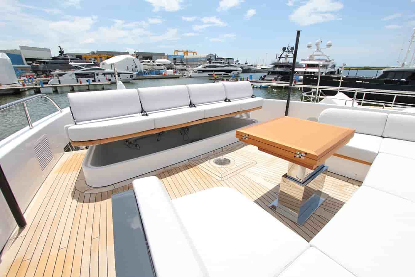 Benetti Oasis 34M - View 25